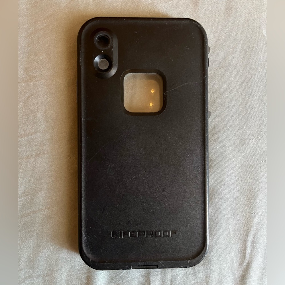 iPhone XR lifeproof case